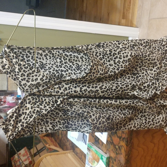 M L Kids Leopard Top - Picture 6 of 10